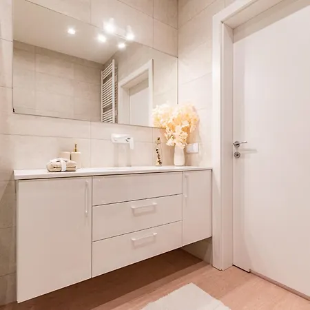 Active Premium * Λούμπλιν