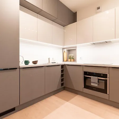 Active Premium * Λούμπλιν